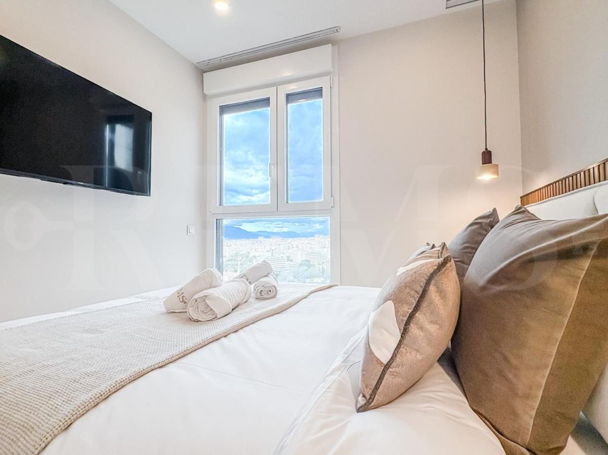 With Stunning Views And Parking By Rems Apartamento *