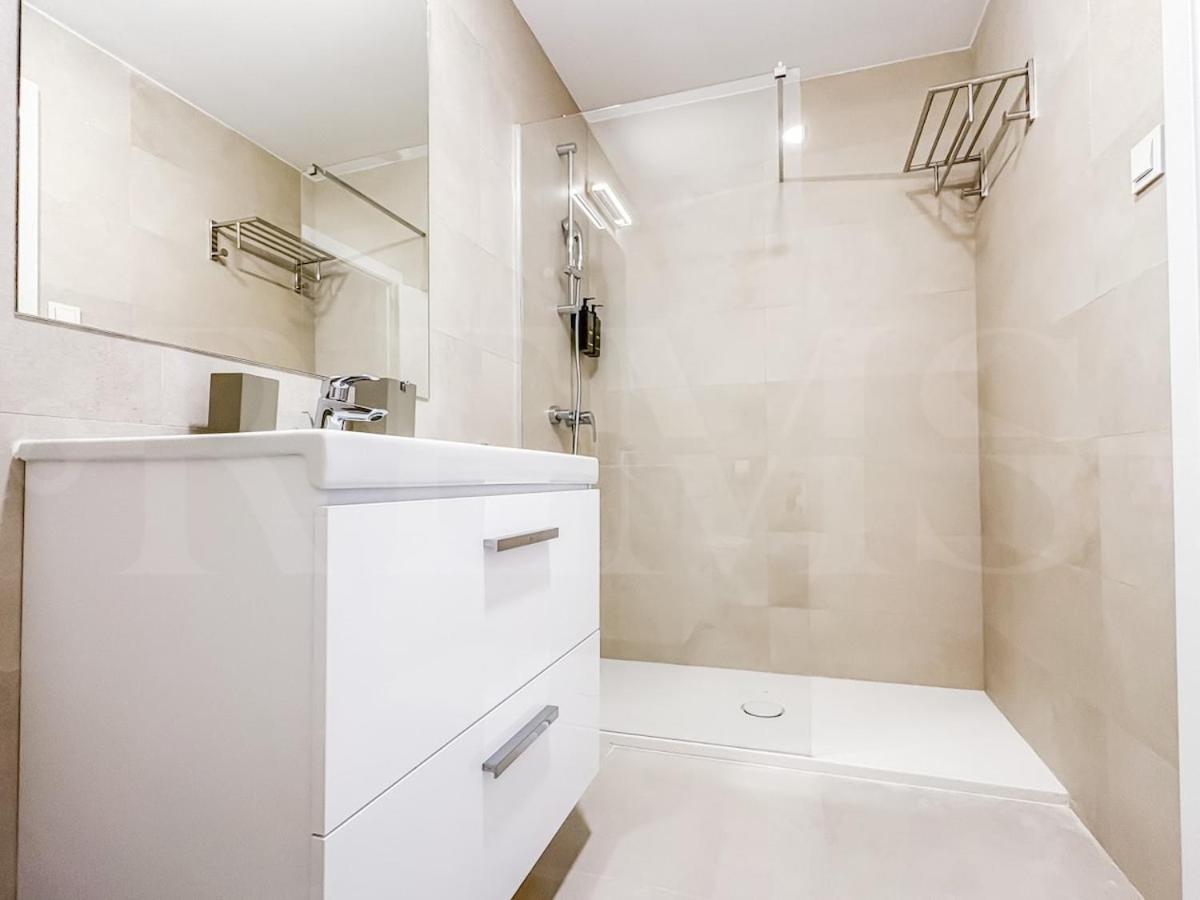 Apartamento With Stunning Views And Parking By Rems Málaga